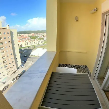 Modern T1 W Balcony In Oeiras Lisbon Appartamento Carnaxide