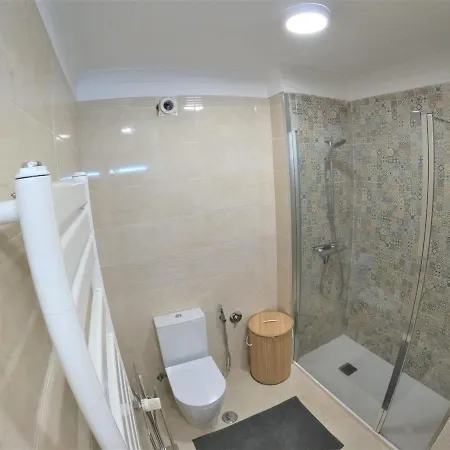 Modern T1 W Balcony In Oeiras Lisbon 아파트 카르낙시데