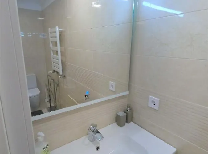 Modern T1 W Balcony In Oeiras Lisbon كارناكسيد